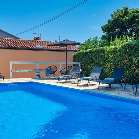 Holiday home Dante *
